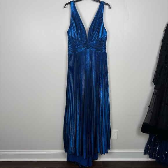 Mac Duggal PLUNGE NECK PLEATED METALLIC GOWN 50640 Sapphire NEW Size 12 - Picture 6 of 8